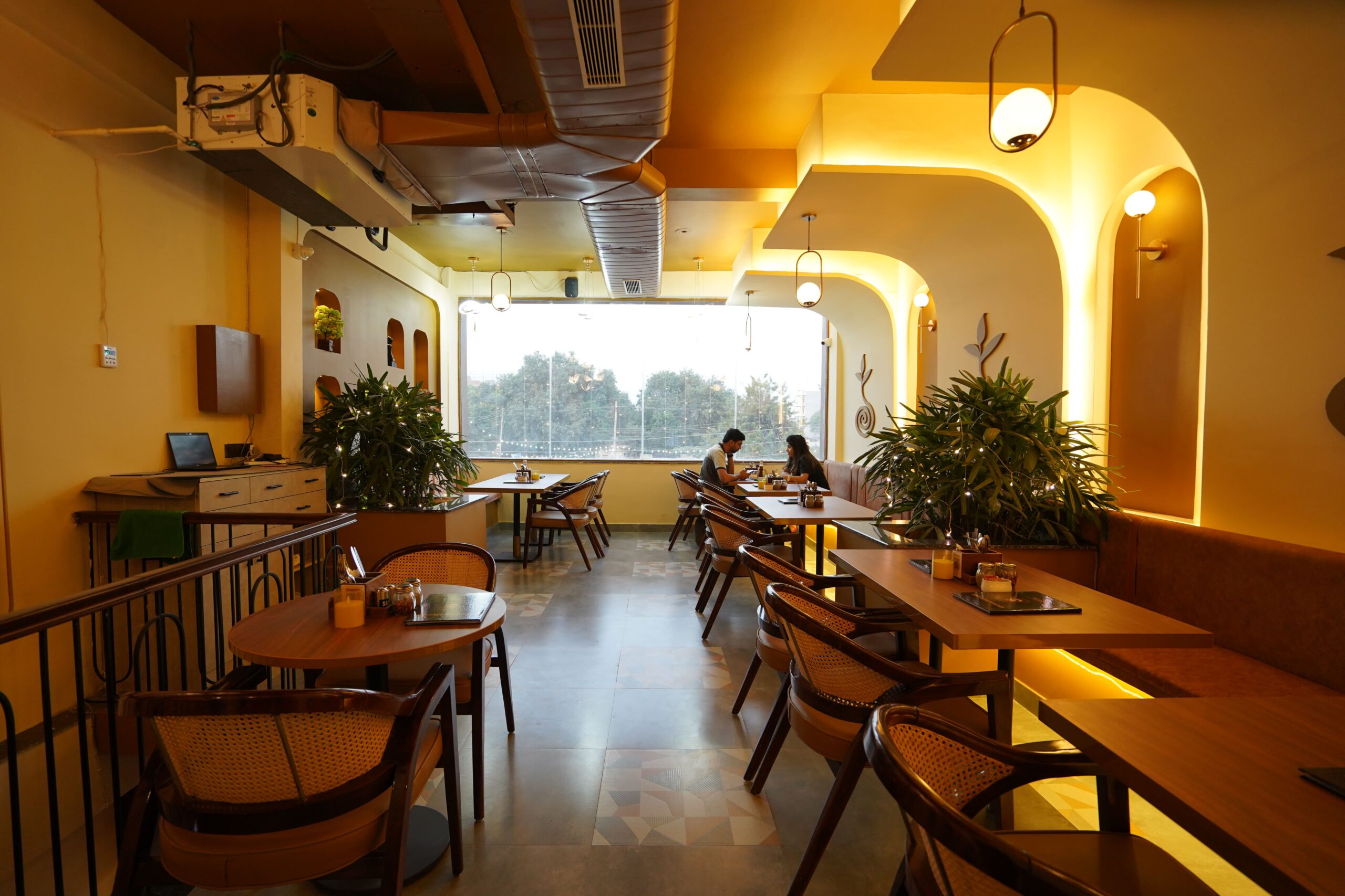 Come and Discover Our Cafe